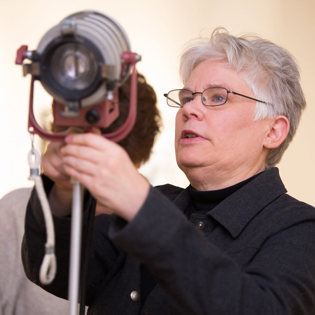 Pam Colby's headshot